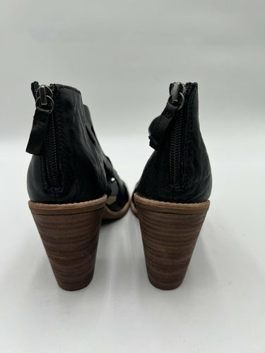 Sofft Black Laser Cut Block Heel Sandals Size 7
