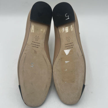 Women’s Stuart Weitzman Eden Strap Flats in adobe/black Leather Size 6.5B Stuart Weitzman