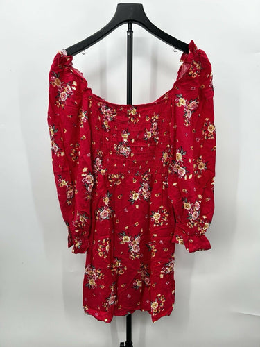 Velvet Torch Woman’s red ditsy floral dress sweetheart neckline Size L