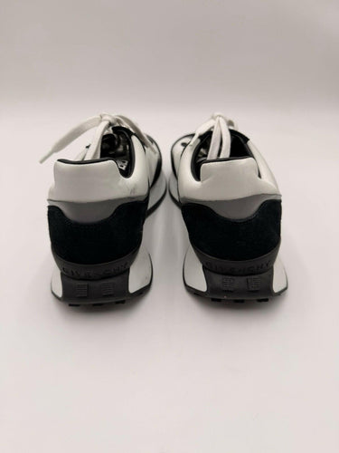 Mens Givenchy GIV Runner sneakers in black and white Size 40