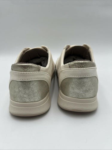 Women’s Bzees for LifeStride Recover Sneaker Eggnog Size 8M Bzees