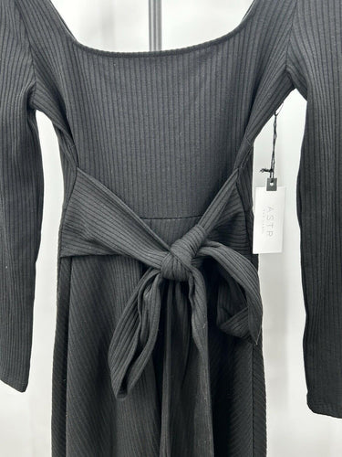 ASTR Woman’s black, long-sleeve knit midi dress Tie-waist Detail Size S