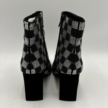 NWB Wild Pair INGRIDD Black/White Checkered Point Toe Side Zip Ankle Boots, 6.5M Wild Pair