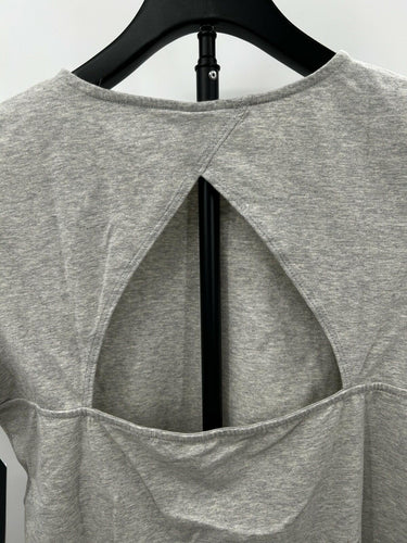 Melrose And Market Woman’s gray short-sleeve crewneck t-shirt Size L