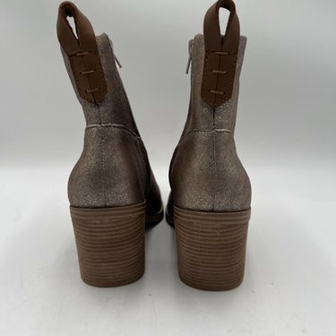 NWB Crown Vintage Randie Booties Women's Brick Size 8M/39