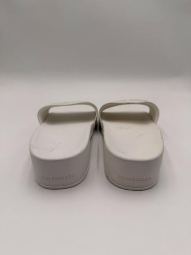Women’s Balenciaga BB 3D Logo Pool Slide Sandals in White rubber Size 40