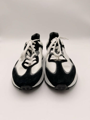 Mens Givenchy GIV Runner sneakers in black and white Size 40