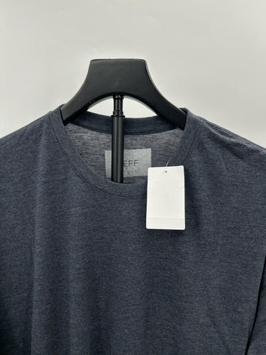 Jeff Men’s charcoal heather gray long-sleeve crewneck t-shirt Size L