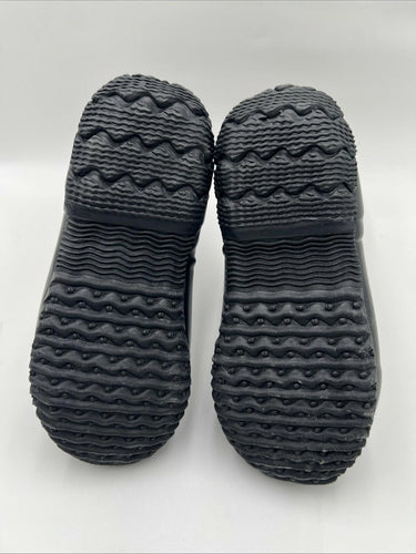 Bogs Youth Boy's Classic Solid Winter Boot in Black, Size 4 M Bogs