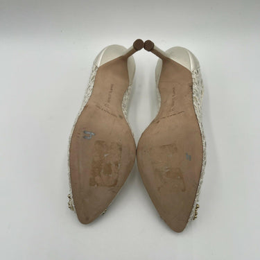 Manolo Blahnik Hangisi White Lace Jewel Buckle Pumps White Size 37 Manolo Blahnik