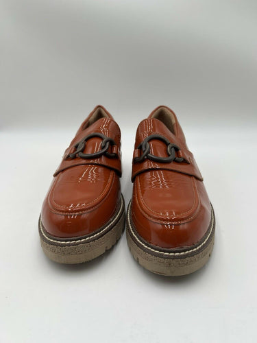 NAOT Fremont Burnt Orange Patent Leather Loafer Chain Lug Sole Womens 39 Naot