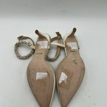 Badgley Mischka Esmeralda ivory satin pointed-toe pump Size 7 Badgley Mischka
