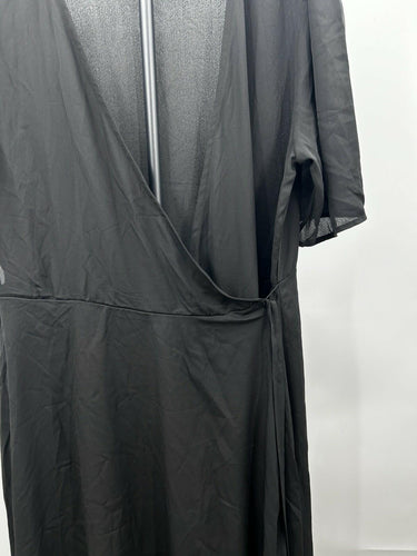 Bobeau Womans Black black short-sleeve V-neck faux wrap midi dress Size XL