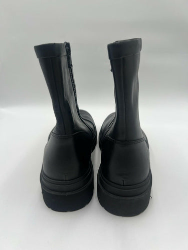 Vince Black Leather Water Repellent Boots Size 11