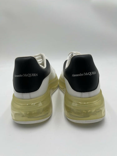 Alexander McQueen Women's Oversized sneakers in white / Black Size 36 Alexander McQueen