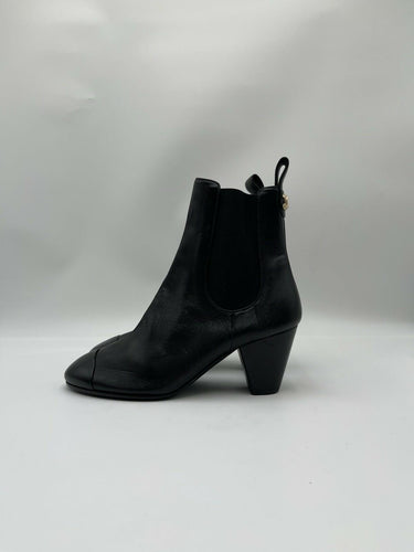 Women’s Chanel black leather ankle gold-tone CC logo boots Cap Toe Size 38