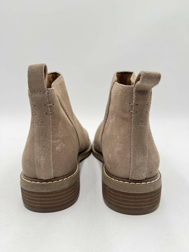 Crown Vintage Women’s Georgie Taupe Ankle Side Zip Bootie, Size 8W