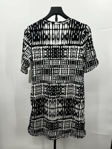 Tarte Collections black and white abstract pattern with a V-neckline Size S Abstract