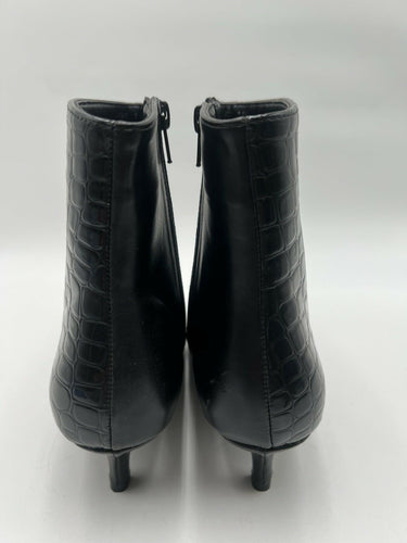 Bellini Black Crocodile Ankle Booties Pointed Toe Kitten Heel Size 7.5