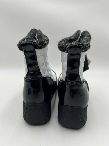Khombu Megan White Black Quilted Snow Boots Winter Zip Womens 7W Khombu