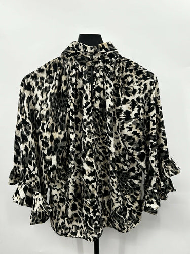 Vince Camuto Woman’s leopard-print keyhole neck ruffle Trim blouse Size XS Vince Camuto