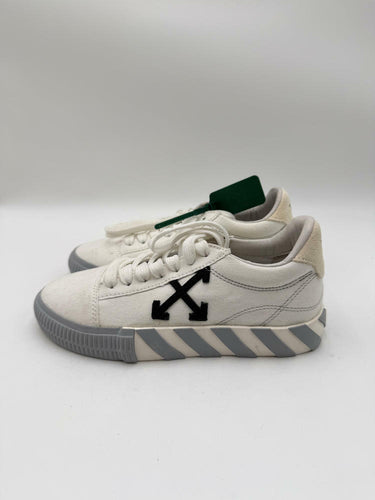 Off White Women’s Vulc lace up low top Sneaker White/Grey/Beige Size 36